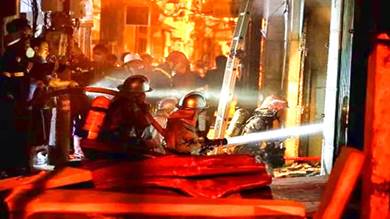 سقوط "عشرات القتلى" في حريق بمبنى سكني في هانوي